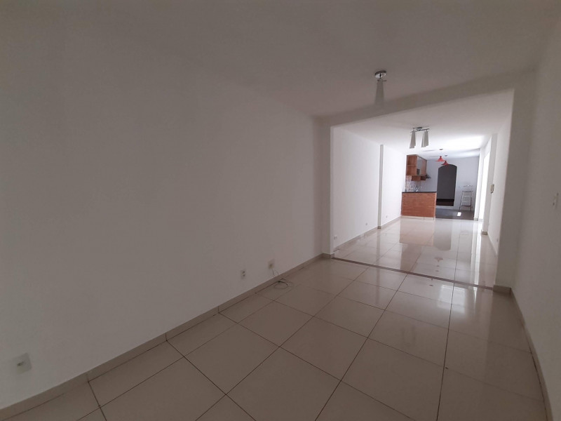 Casa à venda Interlagos com 210m² e 3 quartos por R$ 850.000 - 1431845519-img-20231028-wa0014.jpg