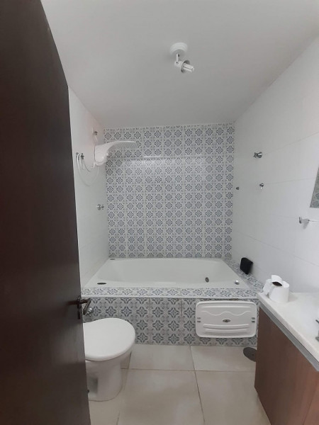 Casa à venda Interlagos com 210m² e 3 quartos por R$ 850.000 - 1760451831-img-20231028-wa0009.jpg