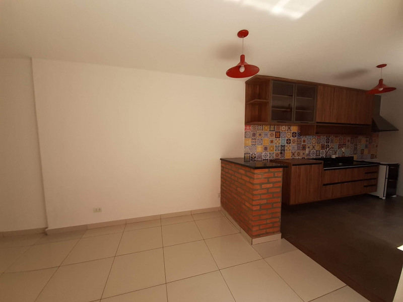 Casa à venda Interlagos com 210m² e 3 quartos por R$ 850.000 - 2009459621-img-20231028-wa0016.jpg