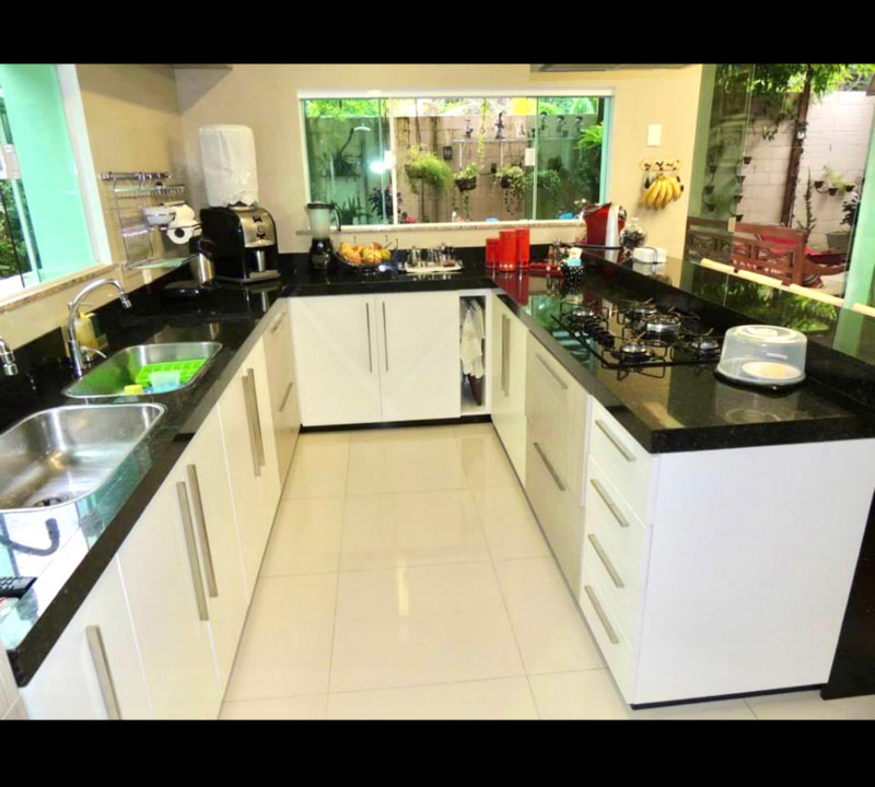 Casa à venda Centro com 426m² e 5 quartos por R$ 1.800.000 - 220691549-img-1074.jpeg