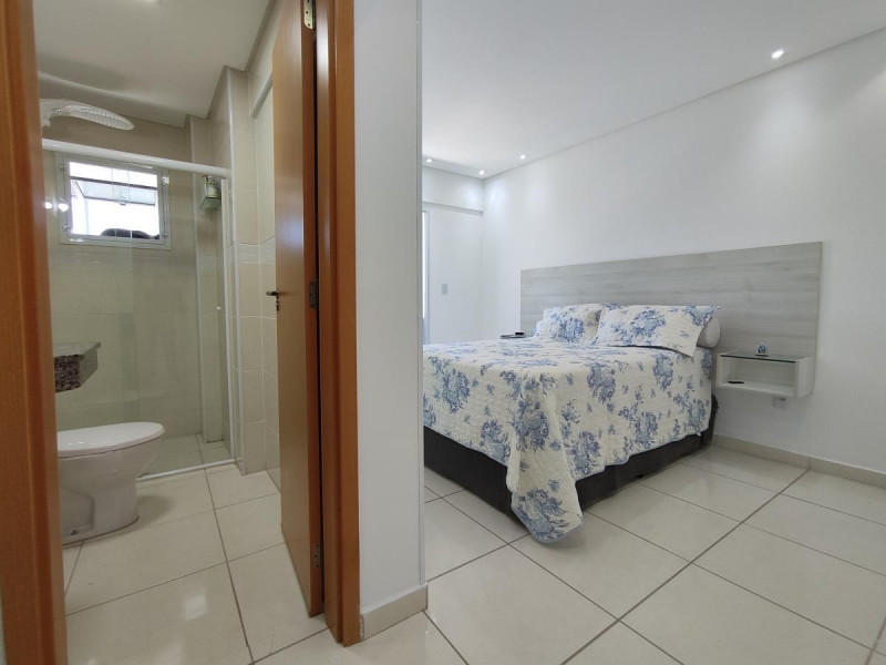 Apartamento à venda Guilhermina com 78m² e 2 quartos por R$ 650.000 - 390643312-suite-f3.jpg