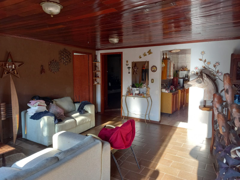 Casa à venda Gralha Azul com 480m² e 2 quartos por R$ 550.000 - 2046664656-inbound884283342026332053.jpg