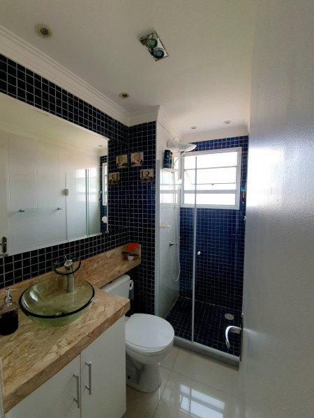 Apartamento à venda Suiço com 52m² e 2 quartos por R$ 330.000 - 2002753833-banheiro.jpg