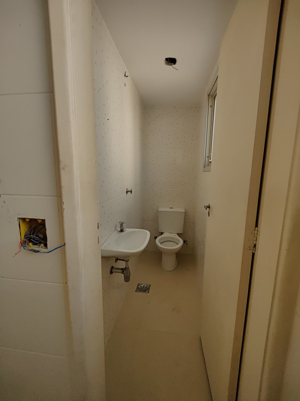 Apartamento à venda Vila Isabel com 142m² e 3 quartos por R$ 700.000 - 1624201007-10-banheiro-servico-1.jpg