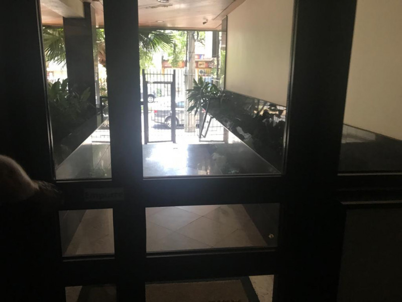 Comercial à venda Menino Deus com 37m² e 1 quarto por R$ 199.000 - 722073515-cb78467c-3f43-4364-8ac5-369c0ce7a8d3.jpg