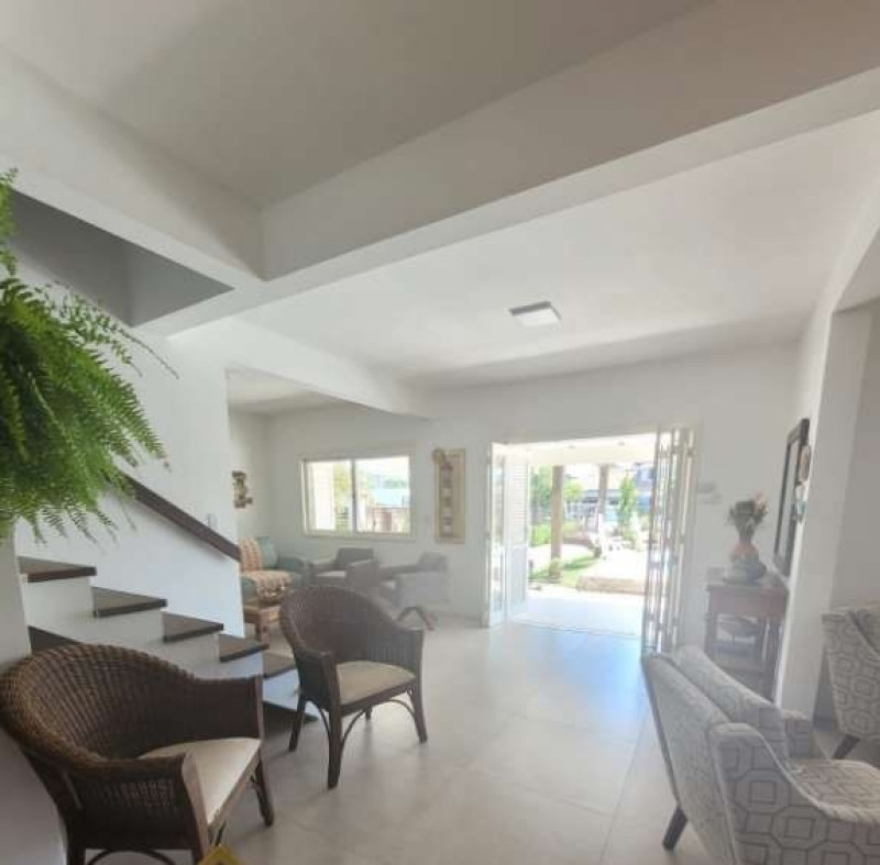 Casa à venda Centro com 170m² e 4 quartos por R$ 830.000 - 1759391383-whatsapp-image-2023-08-31-at-12.jpeg