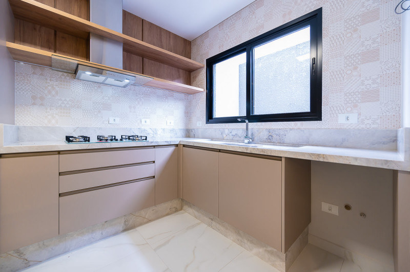 Casa à venda Jardim das Américas com 150m² e 3 quartos por R$ 960.000 - 1587155350-00053-concettual-rua-isaias-regis-de-miranda-2121.JPG