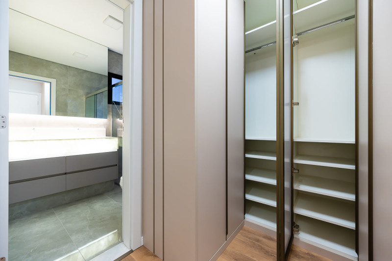 Casa à venda Jardim das Américas com 150m² e 3 quartos por R$ 960.000 - 1736133738-00137-concettual-rua-isaias-regis-de-miranda-2121.JPG