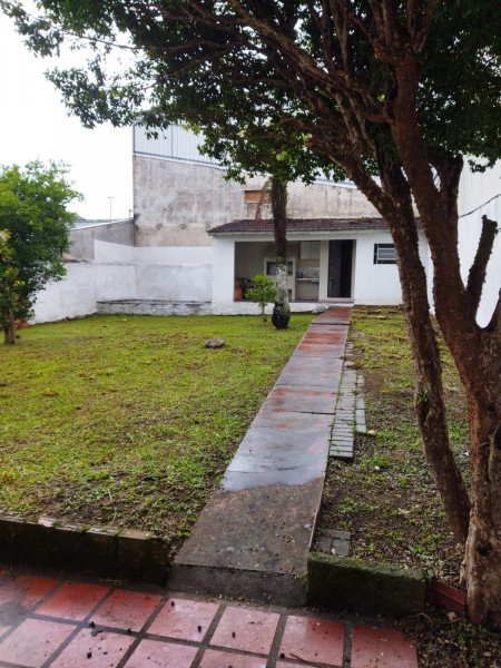 Casa para alugar Guaíra com 220m² e 3 quartos por R$ 5.800 - 213273834-fundos.jpg