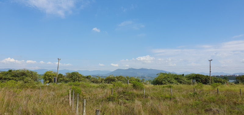 imóvel com 360m² - Lot. Praia de Ibiraquera - Imbituba