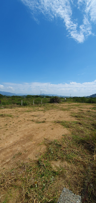 imóvel com 360m² - Lot. Praia de Ibiraquera - Imbituba