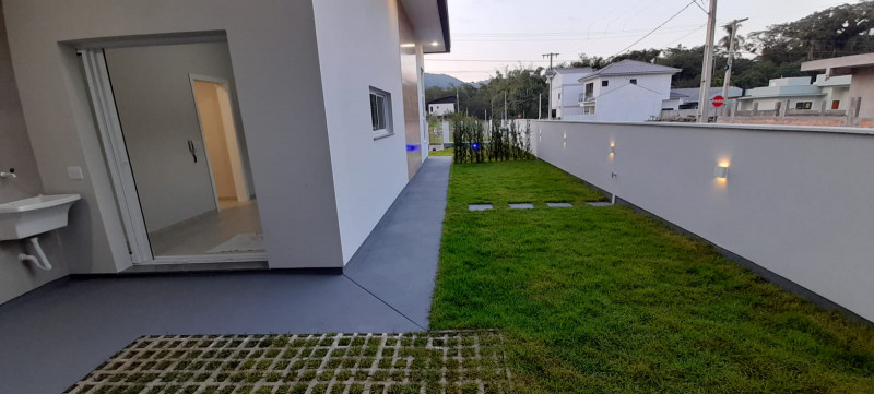 Casa à venda Forquilhas com 140m² e 3 quartos por R$ 750.000 - 1958744530-08.jpg