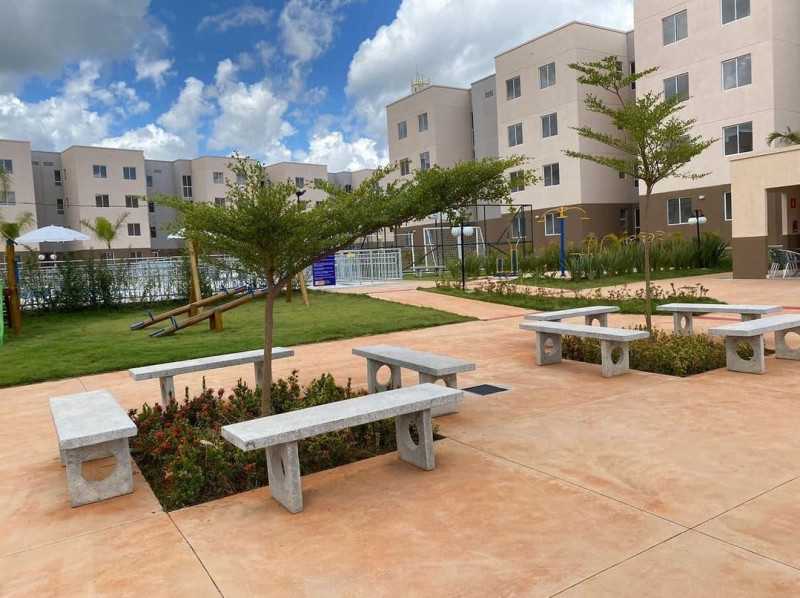 Apartamento à venda Planaltina com 43m² e 2 quartos por R$ 220.000 - 1364530512-pracinha.jpg