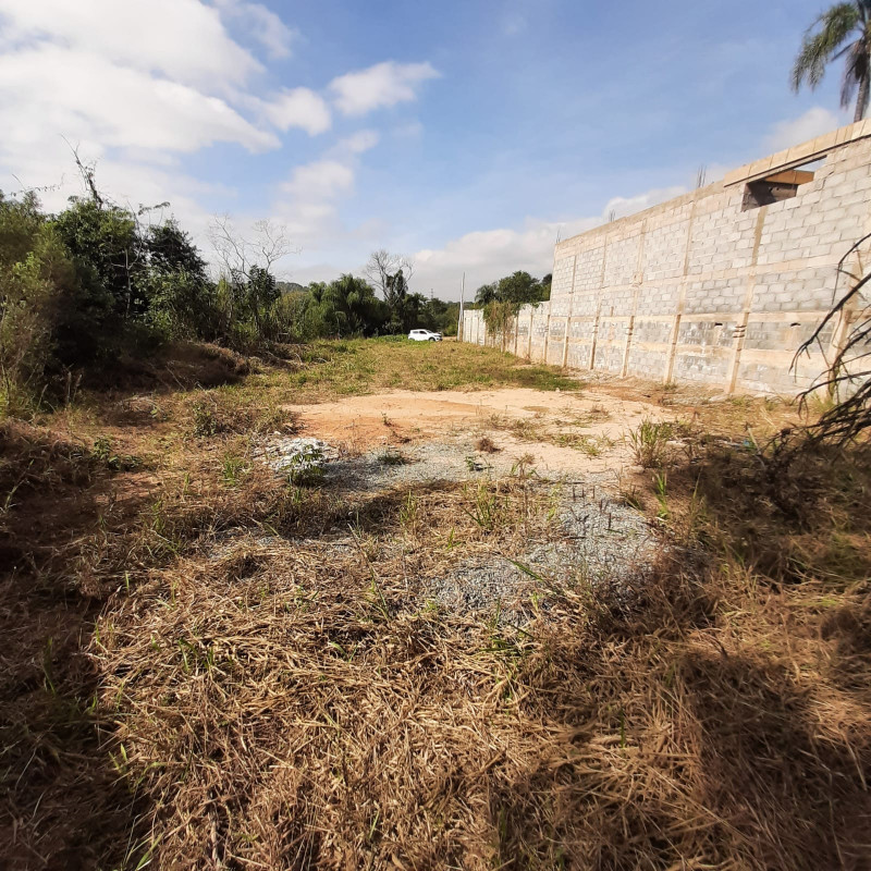 imóvel com 584m² - Viçoso - Aracariguama