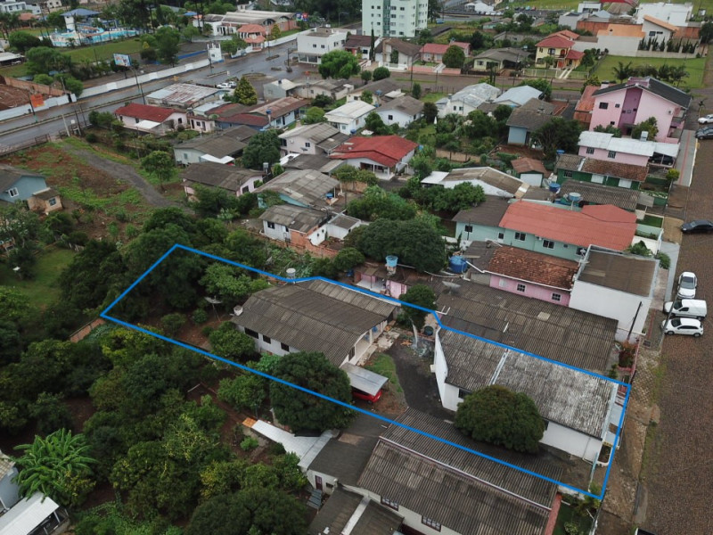 imóvel com 700m² - Centro - São Lourenço do Oeste