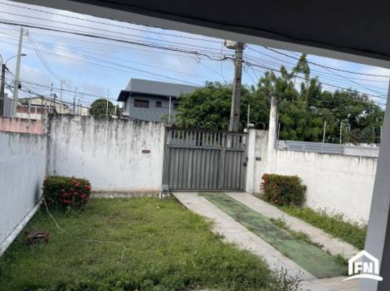 Casa à venda Nova Parnamirim com 225m² e 3 quartos por R$ 280.000 - 1831409372-casa-garagem.png