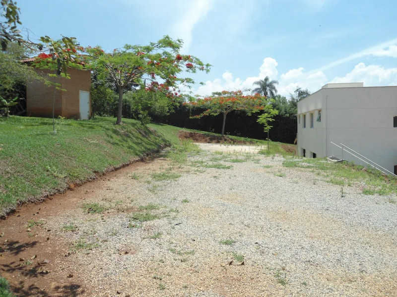 Chácara à venda Água Comprida com 2250m² e 4 quartos por R$ 5.300.000 - 2136069765-estacionamento.jpg