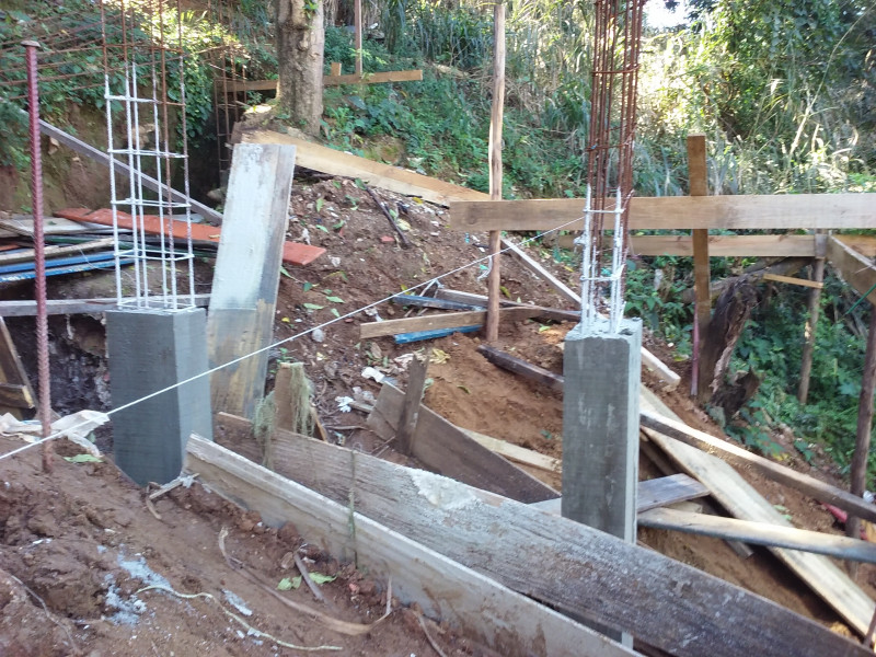 Terreno à venda Campo Grande com 225m² e 1 quarto por R$ 95.000 - 254620997-fotos-sapatas-2.jpg