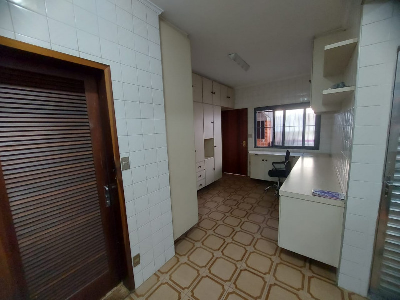 Casa à venda Belenzinho com 349m² e 3 quartos por R$ 1.800.000 - 670816314-lavanderia.jpg