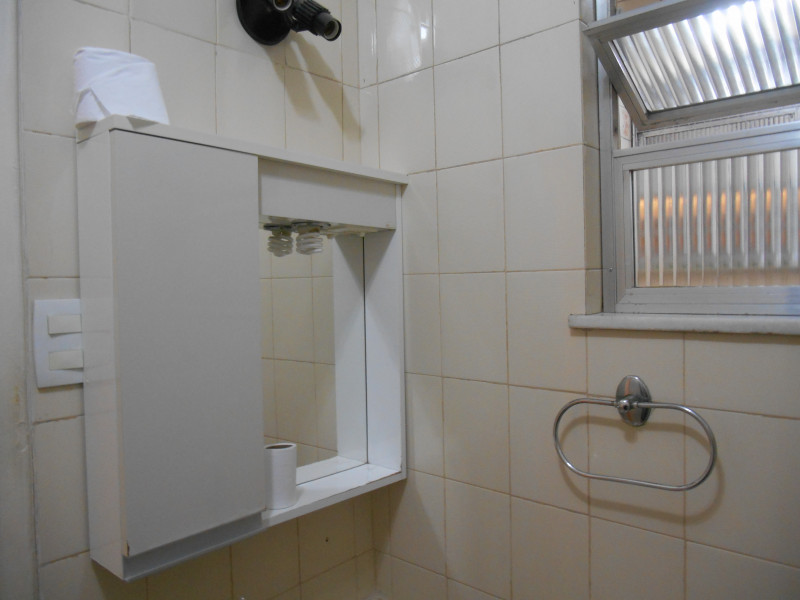 Apartamento à venda Gloria com 45m² e 1 quarto por R$ 410.000 - 746626780-dscn08741.JPG