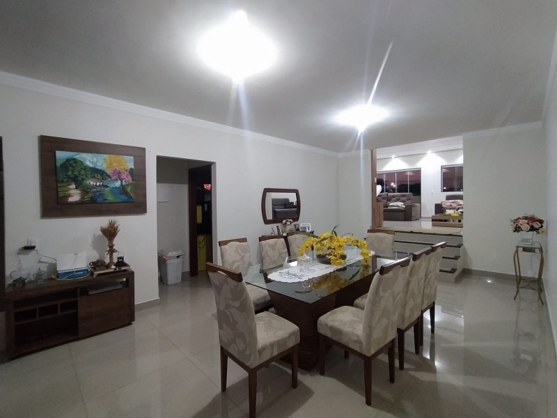 Casa à venda Centro com 315m² e 3 quartos por R$ 550.000 - 1850961713-bc955a1a-1703-40f9-8794-201053c7e837.jpg