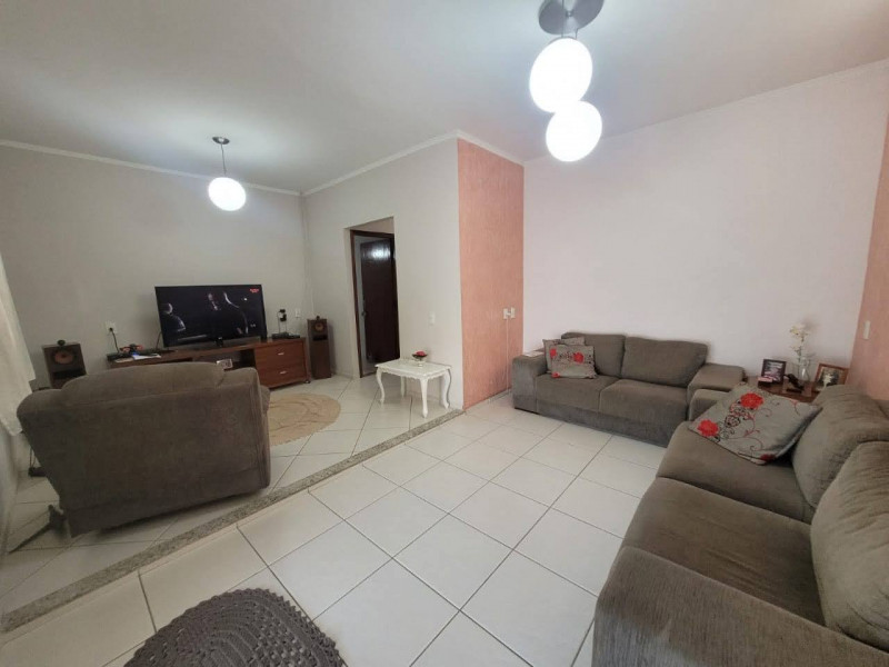 Casa à venda Jardim Eulina com 250m² e 2 quartos por R$ 550.000 - 126750650-img-20220822-wa0392.jpg