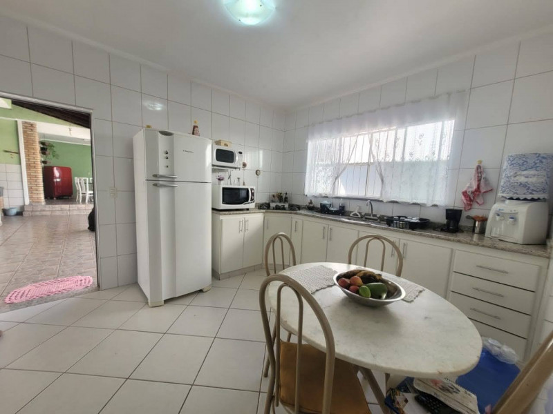 Casa à venda Jardim Eulina com 250m² e 2 quartos por R$ 550.000 - 2128720969-img-20220822-wa0382.jpg