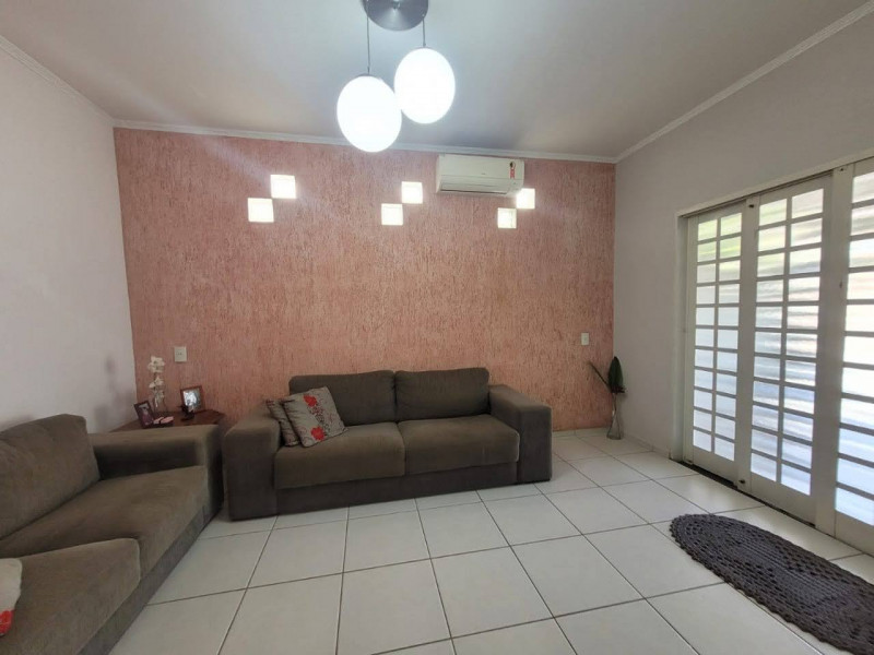 Casa à venda Jardim Eulina com 250m² e 2 quartos por R$ 550.000 - 798858493-img-20220822-wa0391.jpg