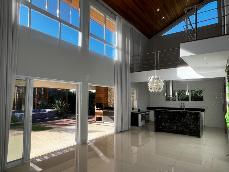 Casa de condomínio à venda Terras de Santa Teresa com 313m² e 4 quartos por R$ 1.999.000 - 685958094-67d7d8a0-4d71-4e4f-9257-9473a8355ca8.jpeg