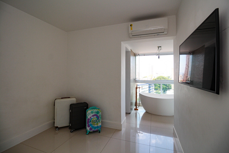 Apartamento à venda Ponta da Praia com 125m² e 3 quartos por R$ 1.600.000 - 1848411909-29.JPG