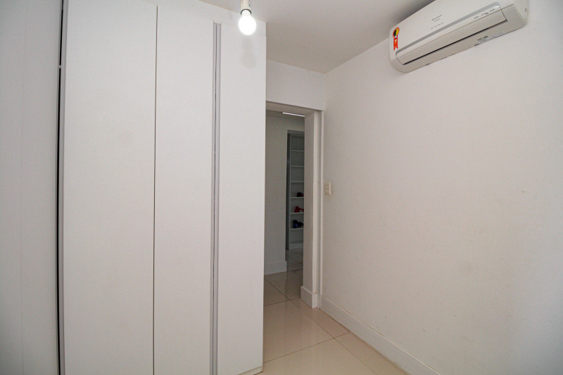 Apartamento à venda Ponta da Praia com 125m² e 3 quartos por R$ 1.600.000 - 281303414-23.JPG