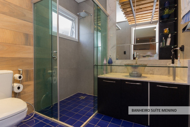 Casa de condomínio à venda Butiatuvinha com 345m² e 3 quartos por R$ 3.600.000 - 1211354985-06-quarto-menino-banheiro-1-com-let.jpg