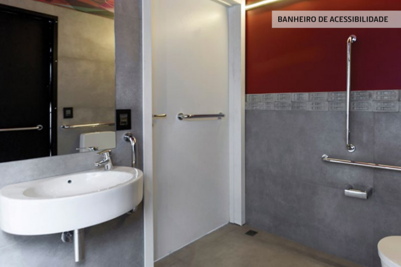 Casa de condomínio à venda Butiatuvinha com 345m² e 3 quartos por R$ 3.600.000 - 2025314213-14-banheiro-de-acessibilidade.jpg