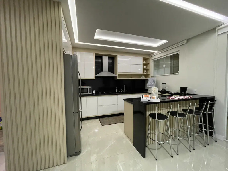 Casa à venda Centro com 383m² e 4 quartos por R$ 1.500.000 - 1106467129-inbound1683007537943270258.jpg