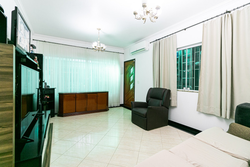 Casa à venda Penha de França com 257m² e 4 quartos por R$ 1.200.000 - 382494171-sala-janela.jpeg