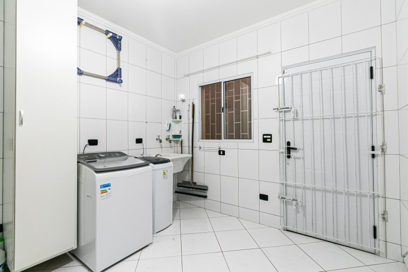 Casa à venda Penha de França com 257m² e 4 quartos por R$ 1.200.000 - 551914797-lavanderia-porta.jpeg