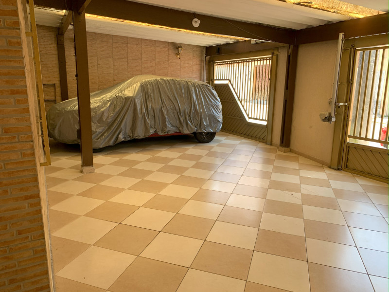 Casa à venda Jardim São Carlos (Zona Leste) com 200m² e 3 quartos por R$ 580.000 - garagem-1.jpg