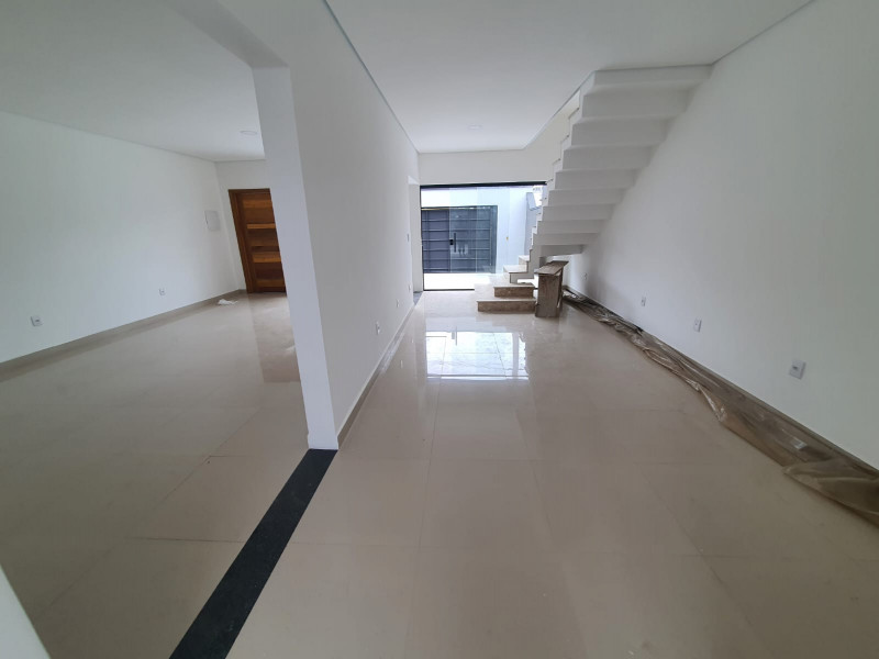 Casa à venda Villa Di Cesar com 167m² e 3 quartos por R$ 840.000 - 317099894-inbound4872014456049488090.jpg
