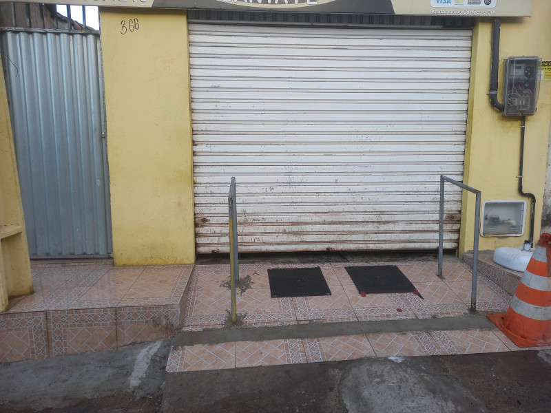 imóvel com 220m² - Centro - Tiangua