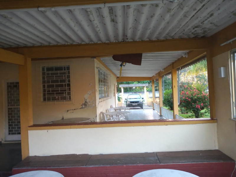 imóvel com 4900m² - Santa Candida - Itaguai