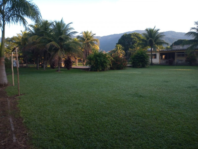 imóvel com 4900m² - Santa Candida - Itaguai
