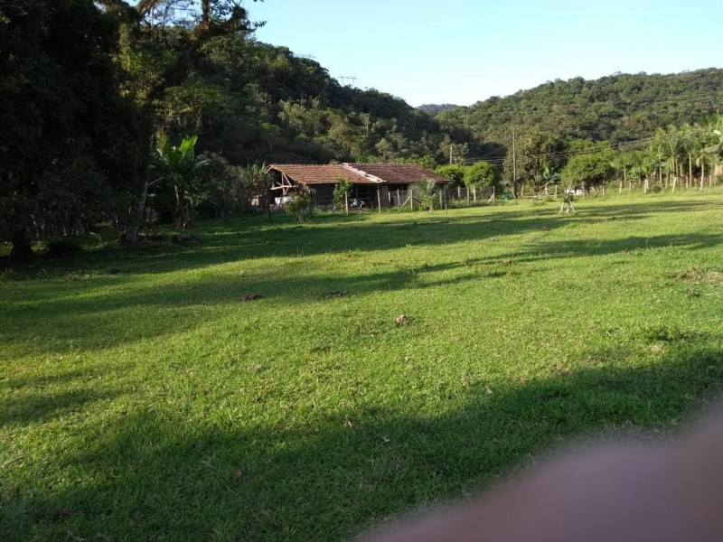 imóvel com 6300m² - Gaspar Grande - Gaspar