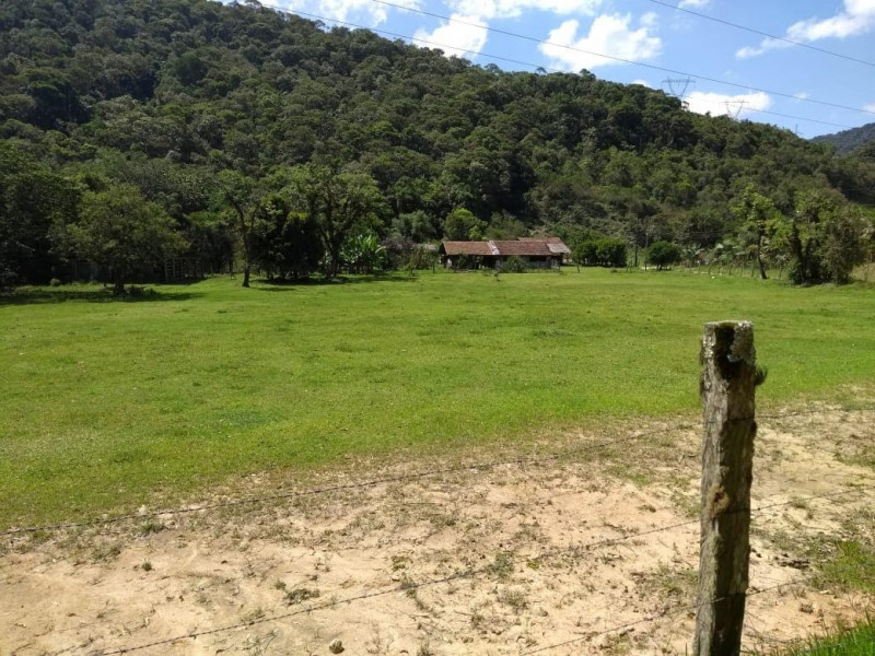 imóvel com 6300m² - Gaspar Grande - Gaspar
