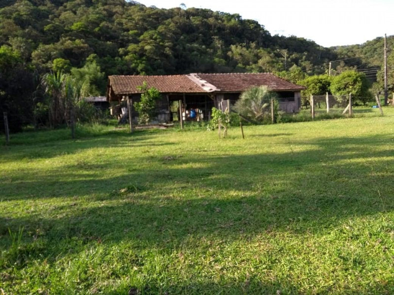 imóvel com 6300m² - Gaspar Grande - Gaspar