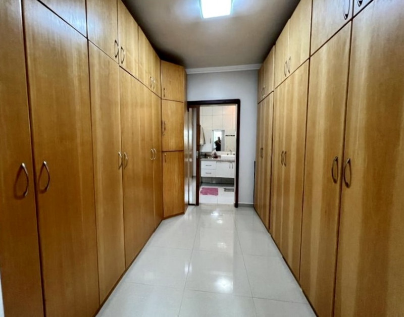 imóvel com 350m² - arniqueira - Brasília