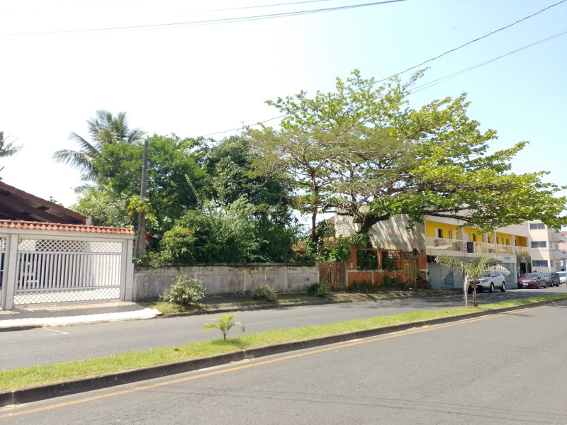 imóvel com 720m² - Balneário Stella Maris - Peruíbe