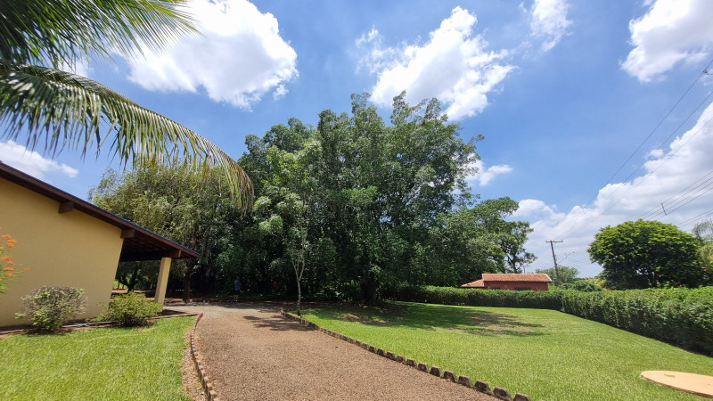 imóvel com 1400m² - Jardim Sao Joao - Araras