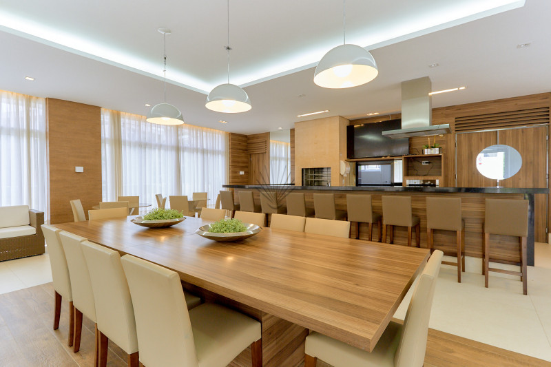 imóvel com 359m² - Santo Inácio - Curitiba