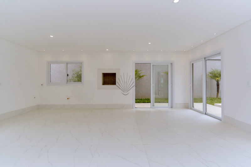 imóvel com 359m² - Santo Inácio - Curitiba