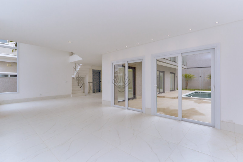 imóvel com 359m² - Santo Inácio - Curitiba